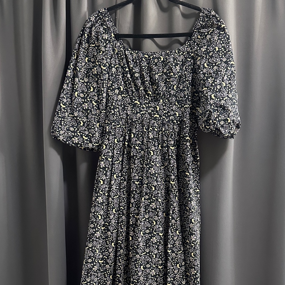 Floral Puff-Sleeve Midi Dress